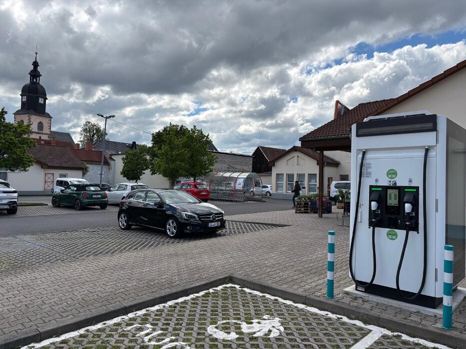 Bilder ChargeOne Ladestation