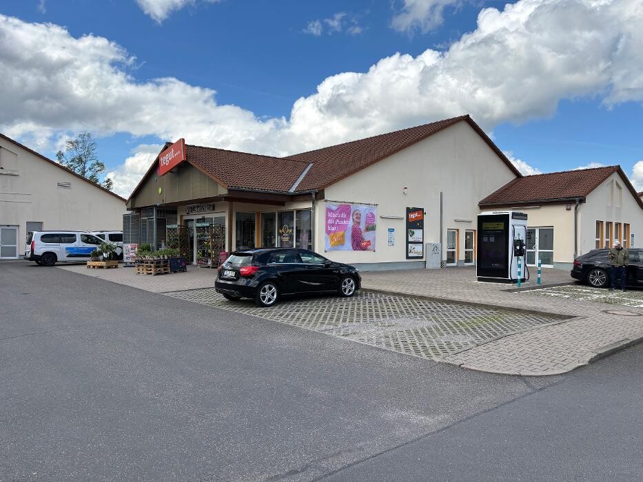 Bilder ChargeOne Ladestation