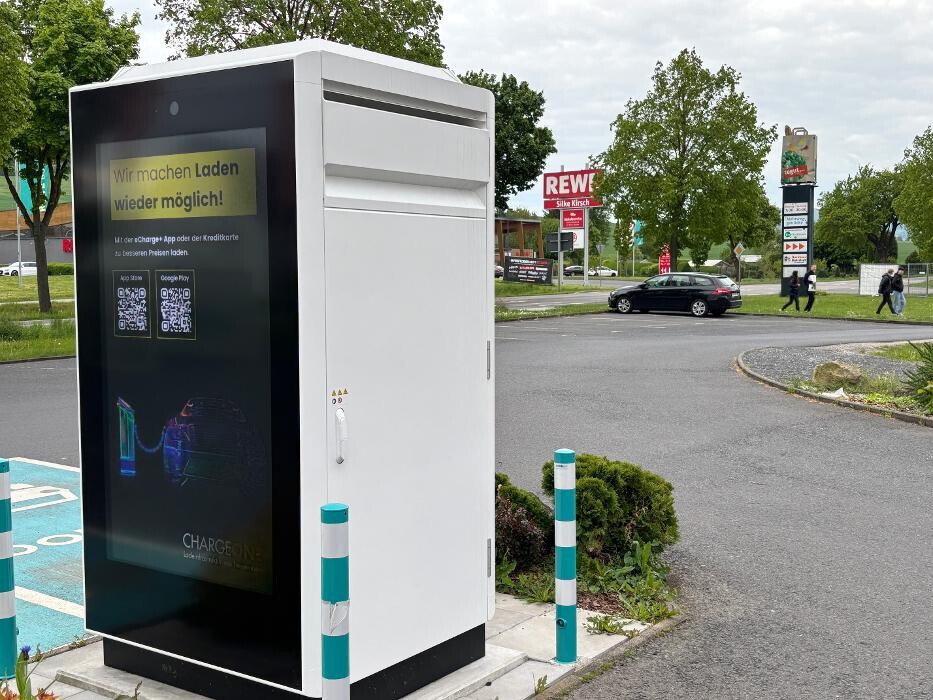 Bilder ChargeOne Ladestation