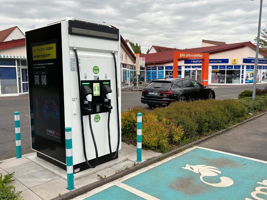 Bilder ChargeOne Ladestation