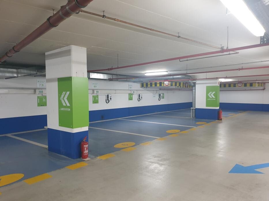 Bilder Apcoa Charging Station