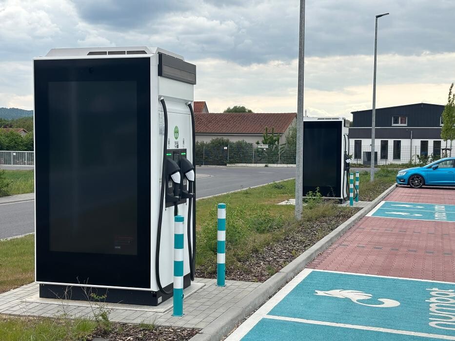 Bilder ChargeOne Ladestation