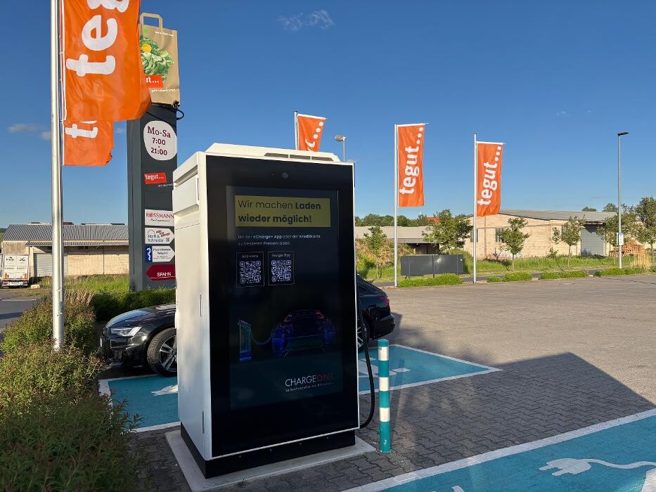 Bilder ChargeOne Ladestation