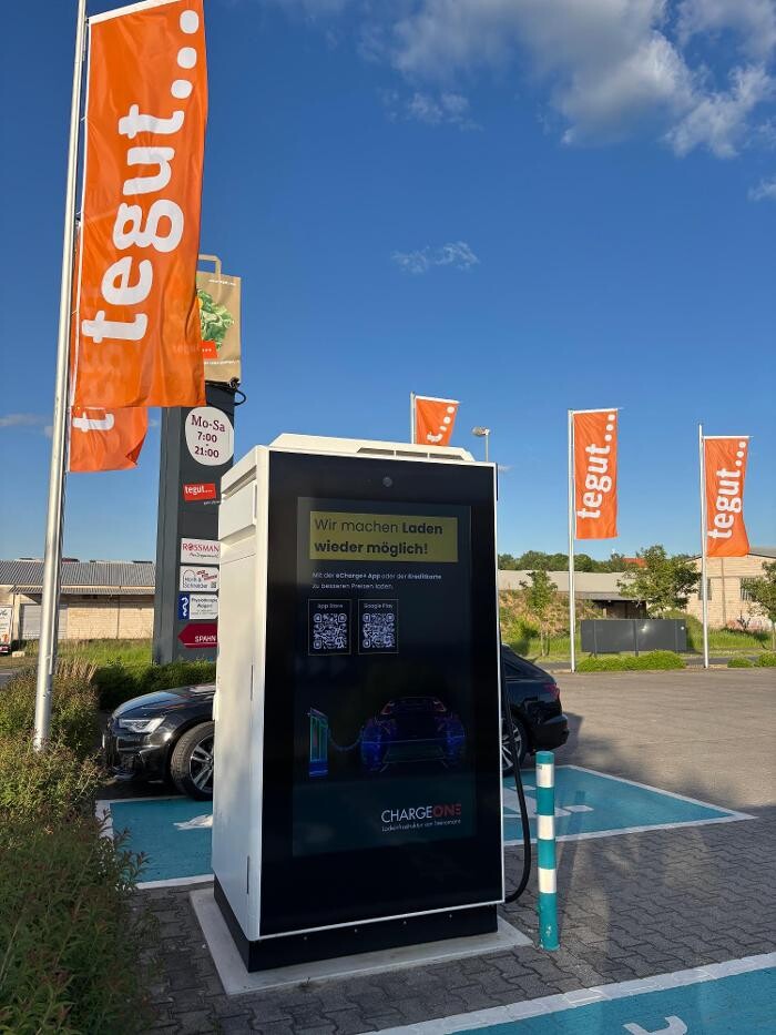 Bilder ChargeOne Ladestation