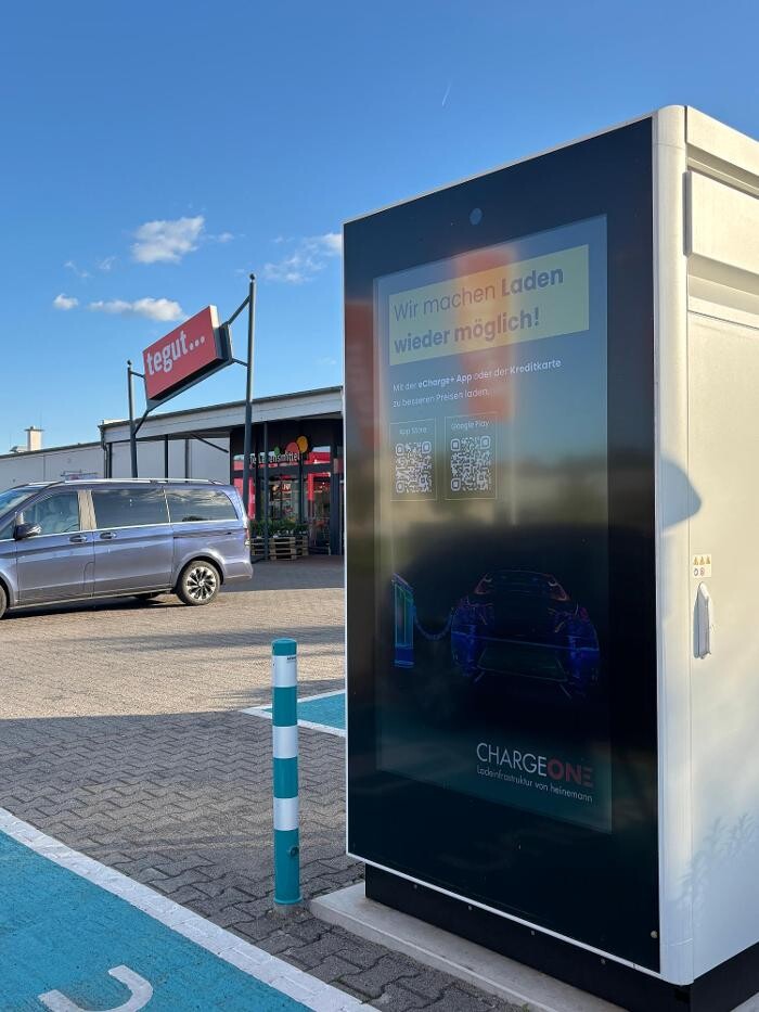 Bilder ChargeOne Ladestation