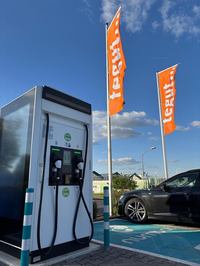Bilder ChargeOne Ladestation
