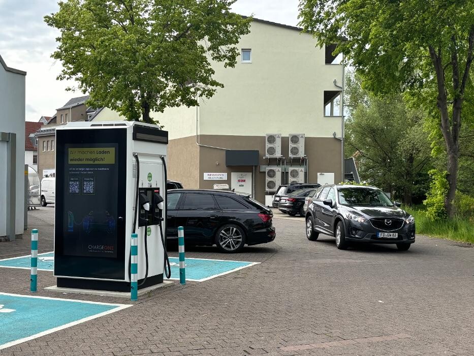 Bilder ChargeOne Ladestation