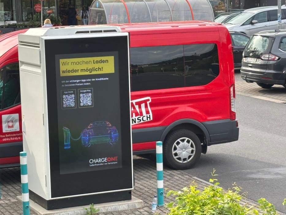 Bilder ChargeOne Ladestation