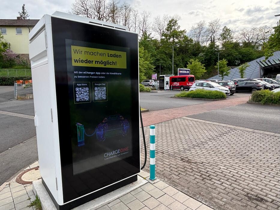 Bilder ChargeOne Ladestation