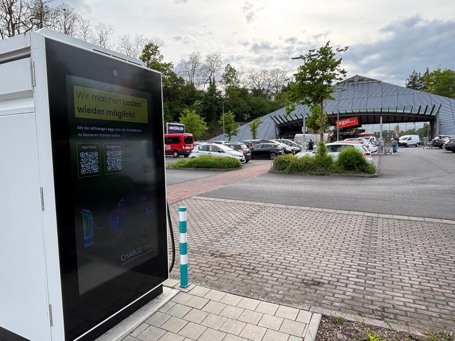 Bilder ChargeOne Ladestation