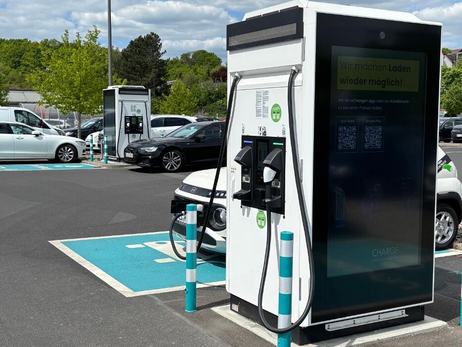 Bilder ChargeOne Ladestation