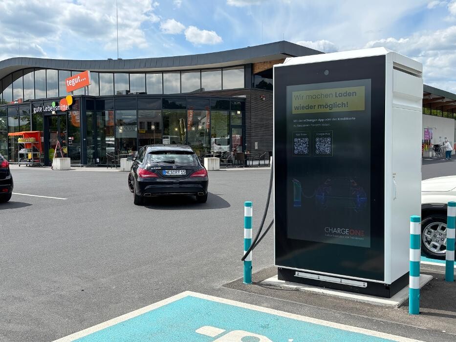 Bilder ChargeOne Ladestation