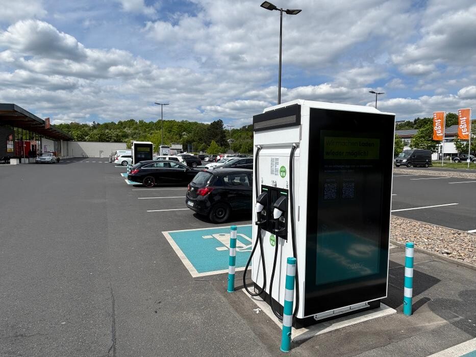 Bilder ChargeOne Ladestation