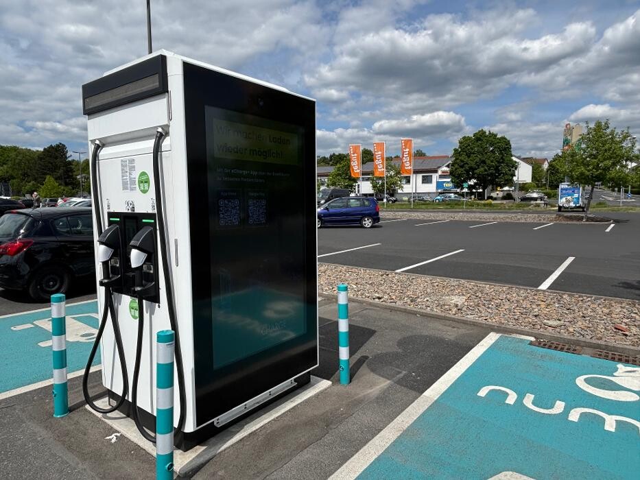 Bilder ChargeOne Ladestation