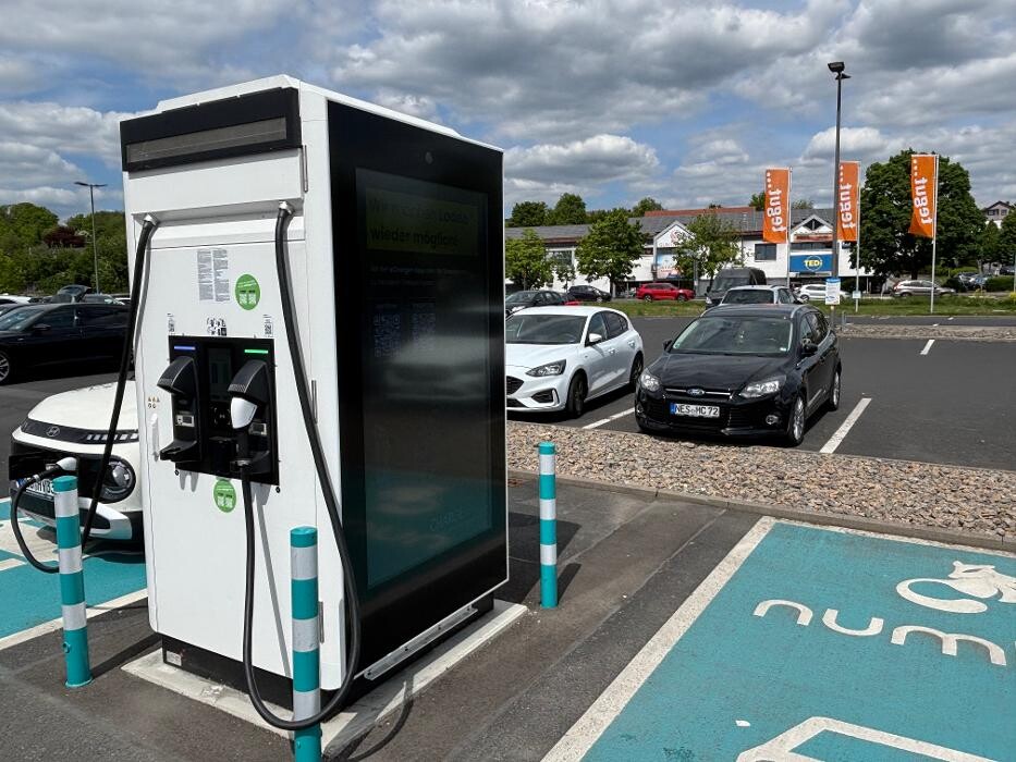 Bilder ChargeOne Ladestation