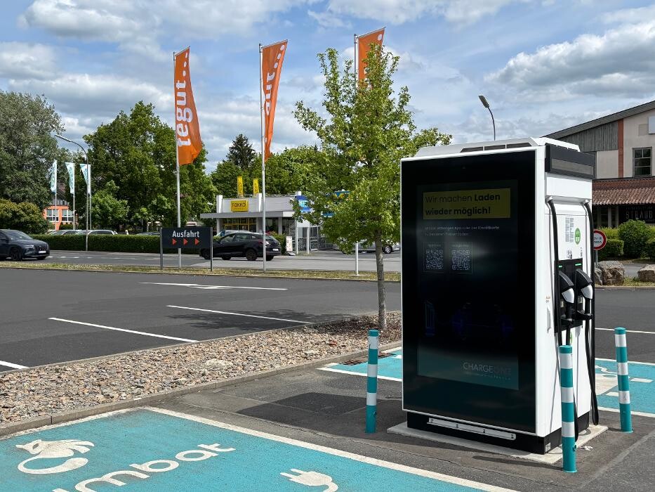 Bilder ChargeOne Ladestation