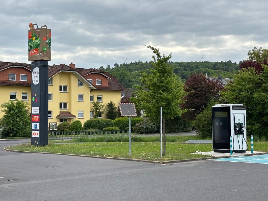 Bilder ChargeOne Ladestation