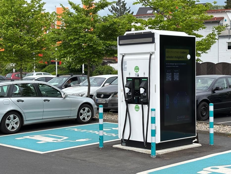 Bilder ChargeOne Ladestation