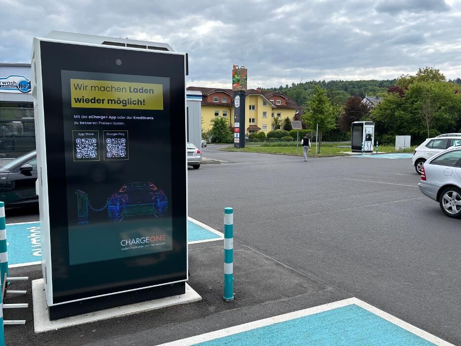 Bilder ChargeOne Ladestation