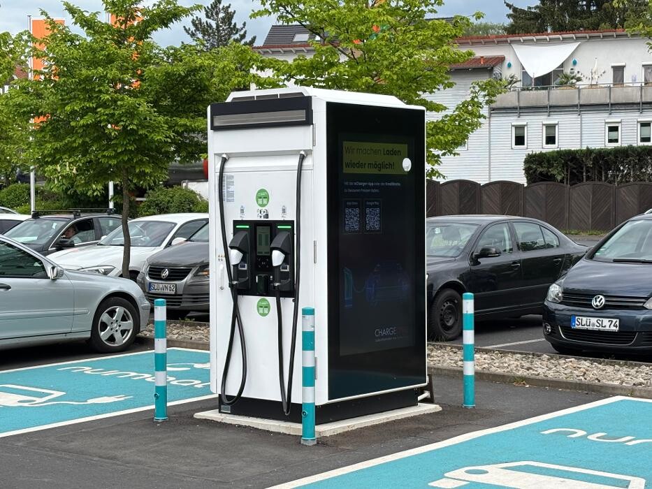 Bilder ChargeOne Ladestation