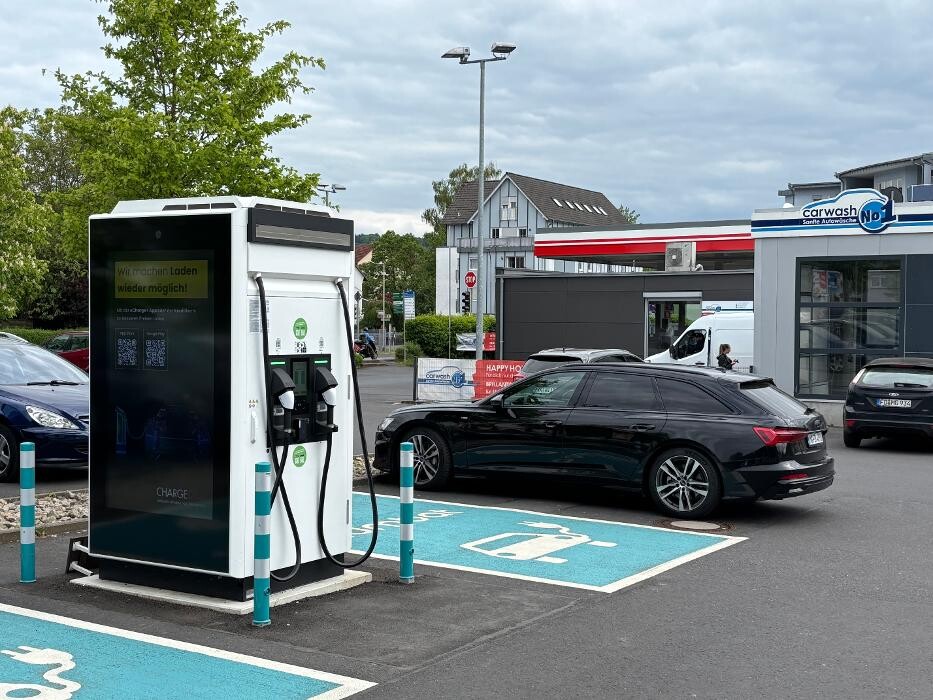 Bilder ChargeOne Ladestation