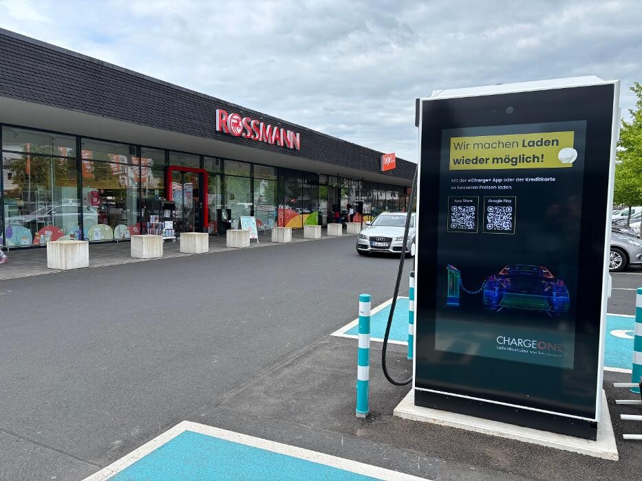 Bilder ChargeOne Ladestation