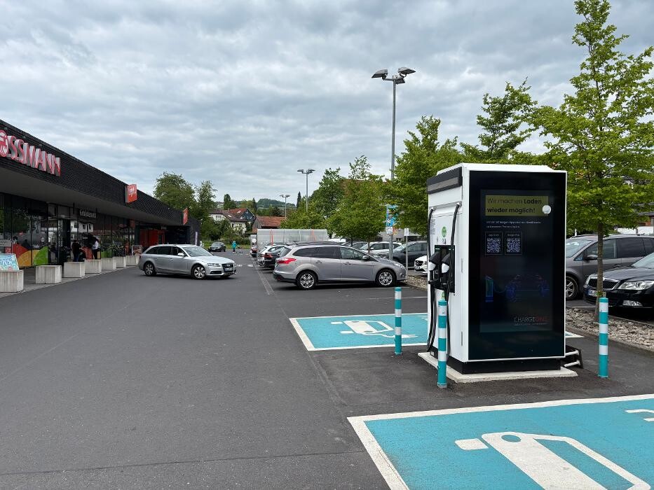 Bilder ChargeOne Ladestation
