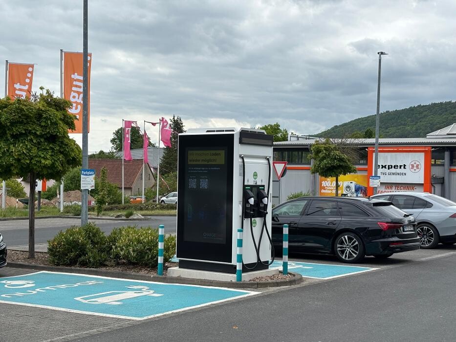 Bilder ChargeOne Ladestation