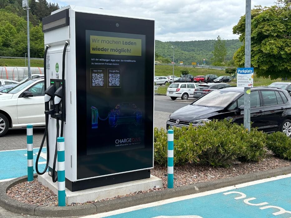 Bilder ChargeOne Ladestation