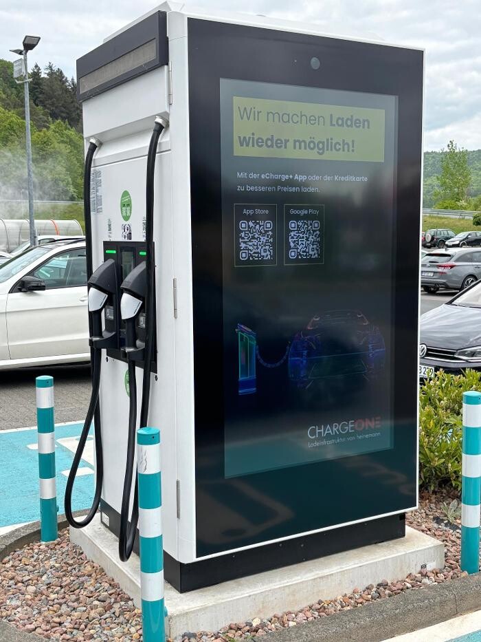 Bilder ChargeOne Ladestation