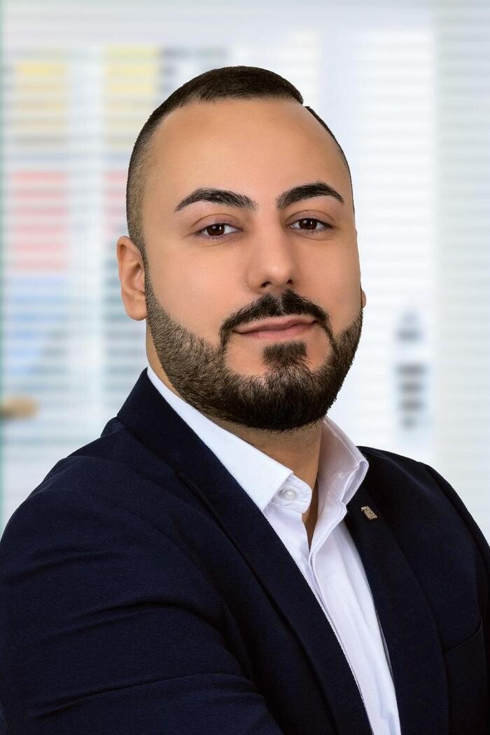 Bilder ERGO Versicherung Ebubekir Silsüpür