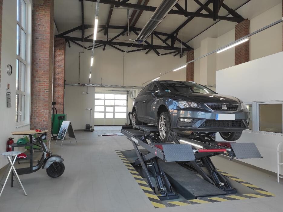 Bilder DEKRA Automobil GmbH Station Leipzig West