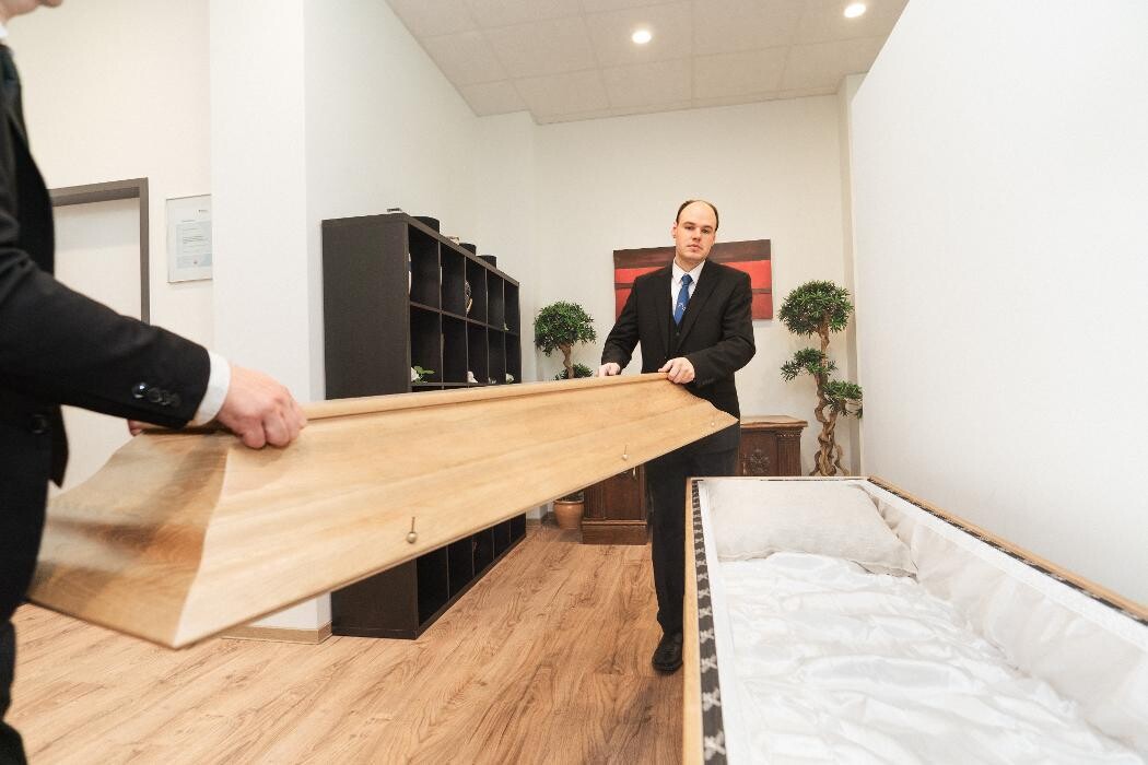 Bilder Brüsewitz-Wegener Bestattungen - Garbsen