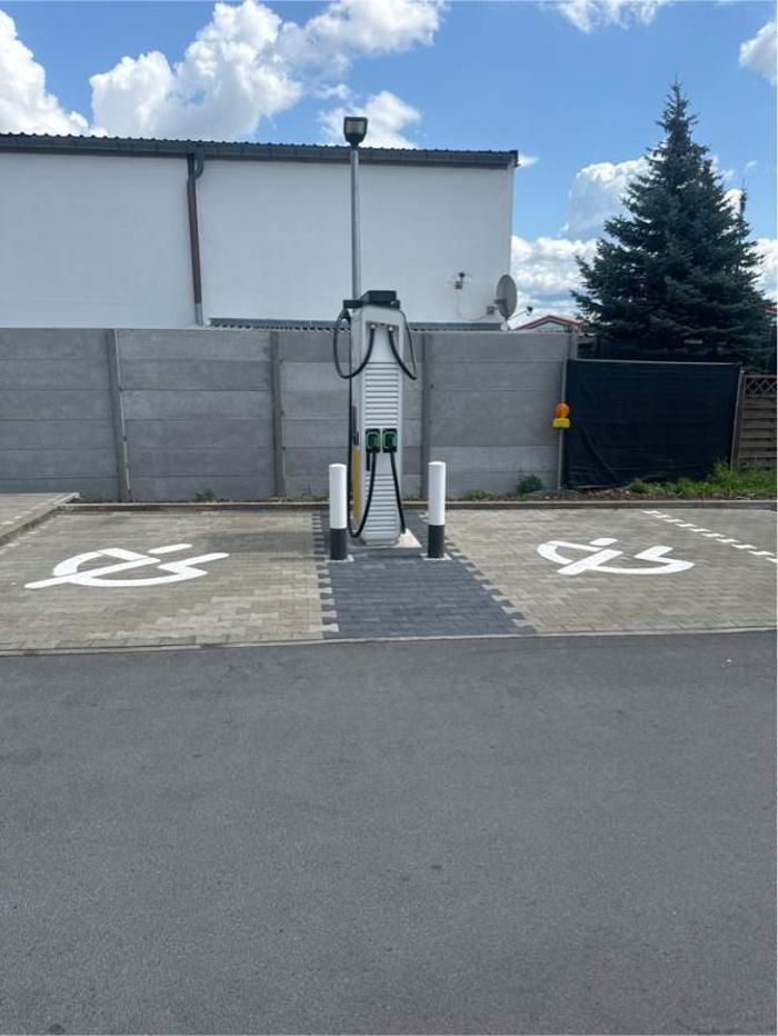 Bilder Shell Recharge Charging Station