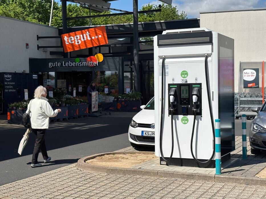 Bilder ChargeOne Ladestation