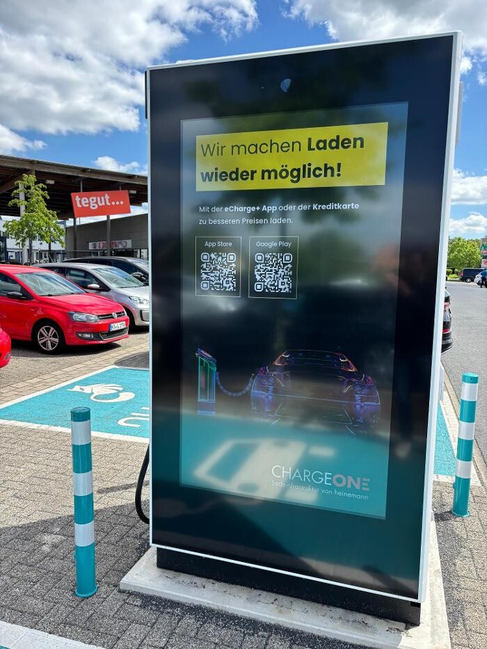 Bilder ChargeOne Ladestation