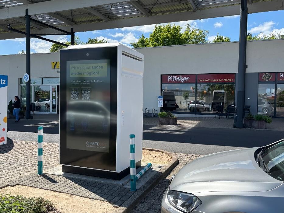 Bilder ChargeOne Ladestation