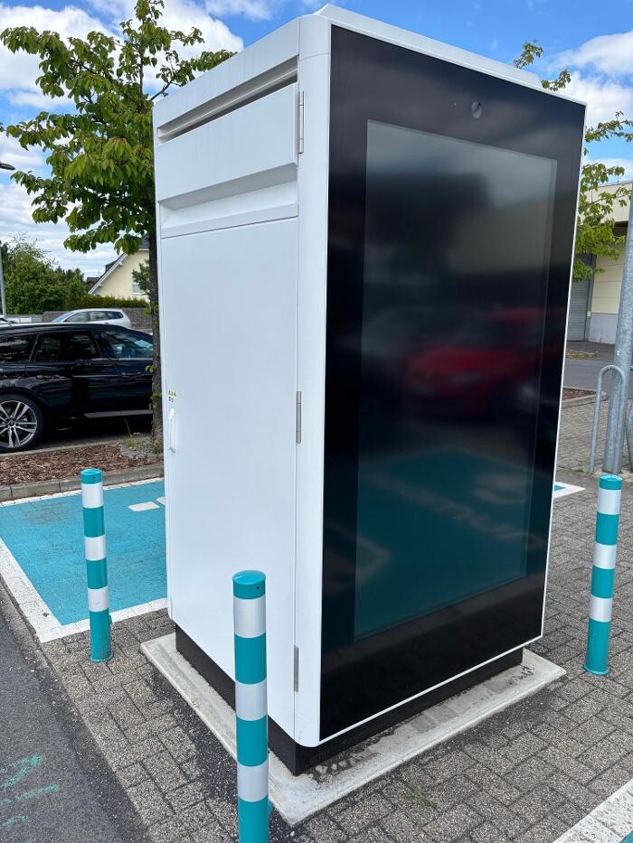 Bilder ChargeOne Ladestation