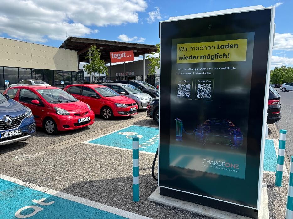Bilder ChargeOne Ladestation