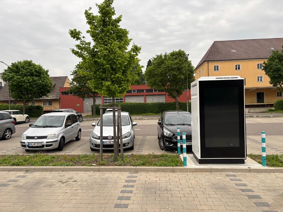 Bilder ChargeOne Ladestation