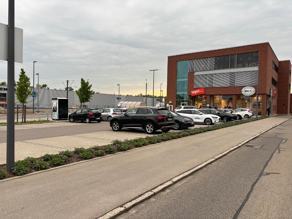 Bilder ChargeOne Ladestation