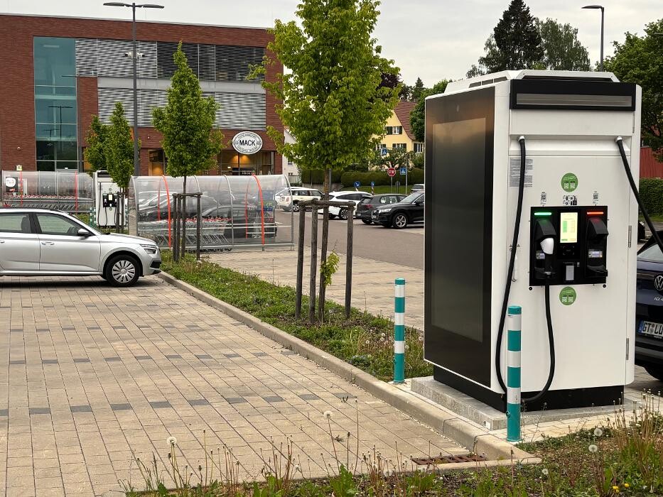 Bilder ChargeOne Ladestation