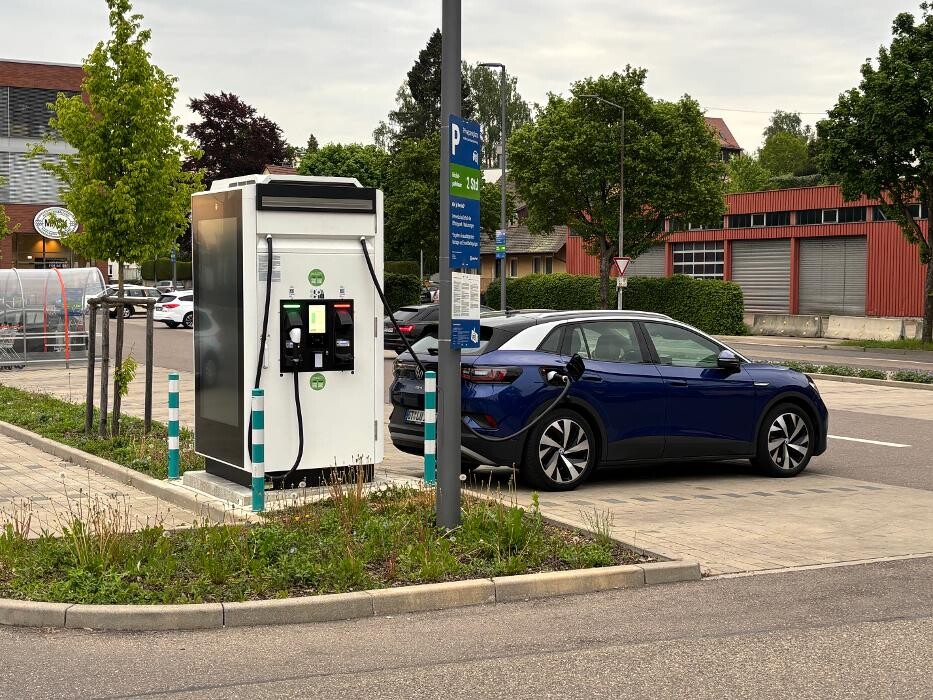 Bilder ChargeOne Ladestation