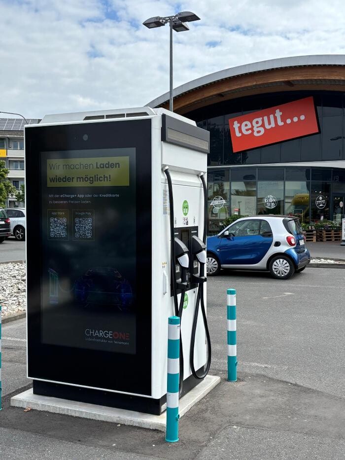 Bilder ChargeOne Ladestation
