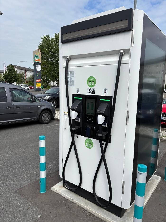 Bilder ChargeOne Ladestation