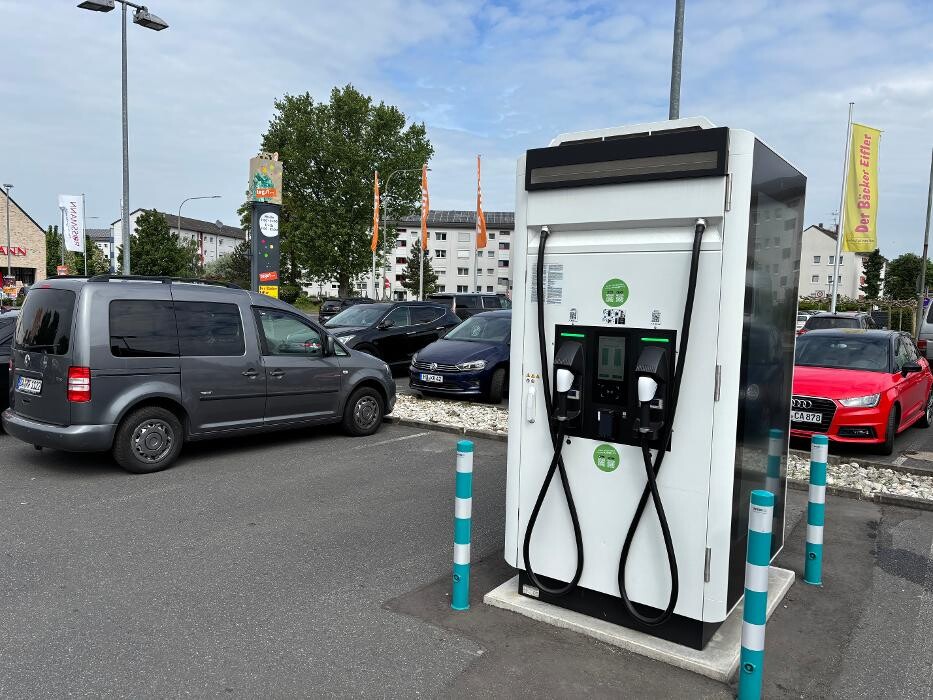 Bilder ChargeOne Ladestation