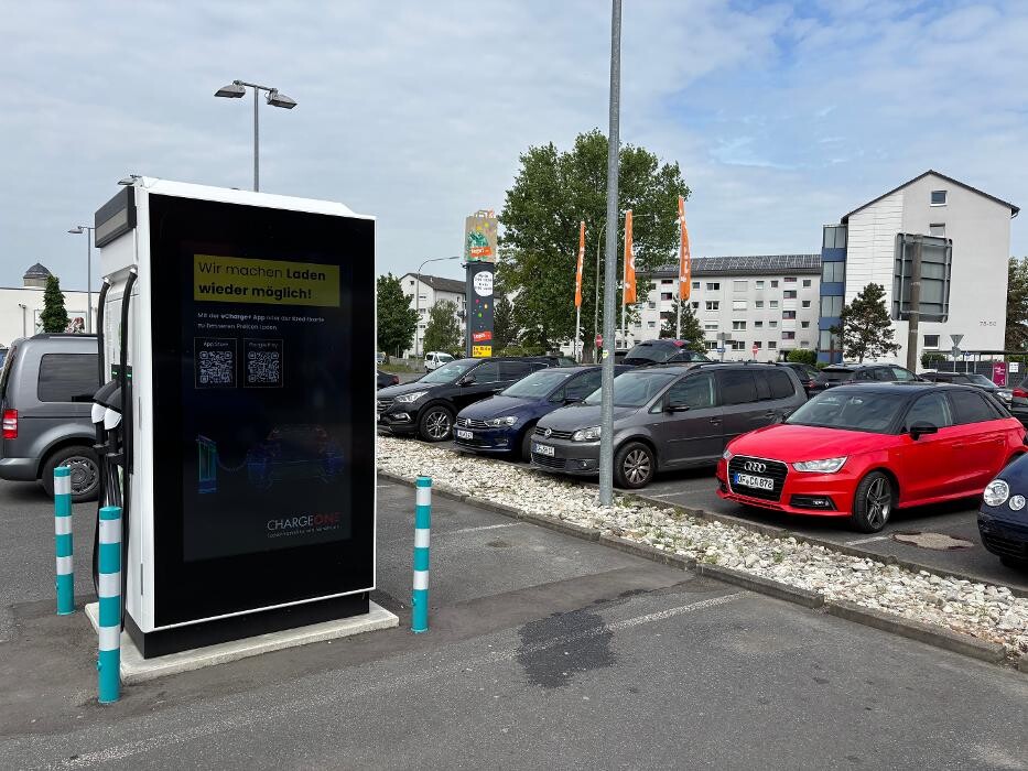 Bilder ChargeOne Ladestation