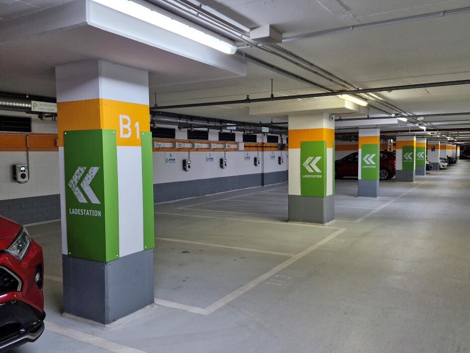 Bilder Apcoa Charging Station