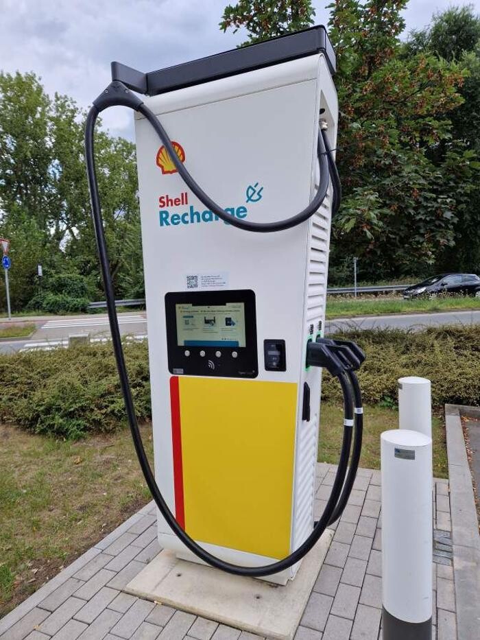 Bilder Shell Recharge Charging Station