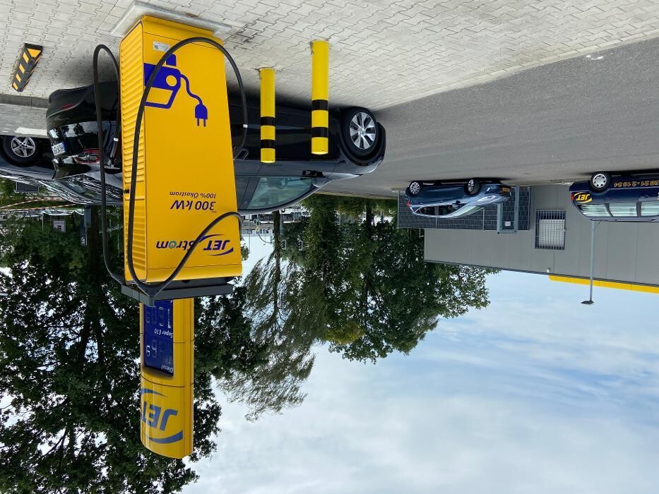 Bilder JET Ladestation